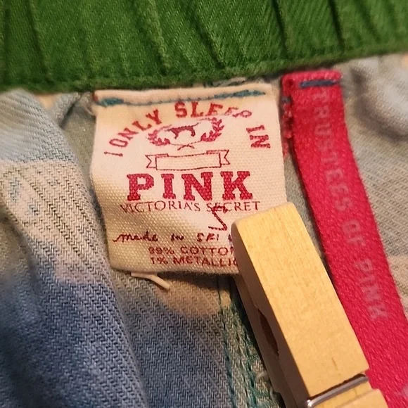 Y2K PINK VS Road Trip/Ski Bunnies Patch Shorty Shorts. Size: S - Picture 11 of 12